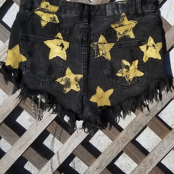 Star shorts - Picture 8 of 9